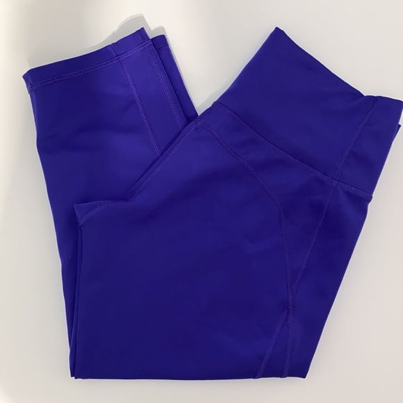 Adidas Crop Leggings - Picture 2 of 4